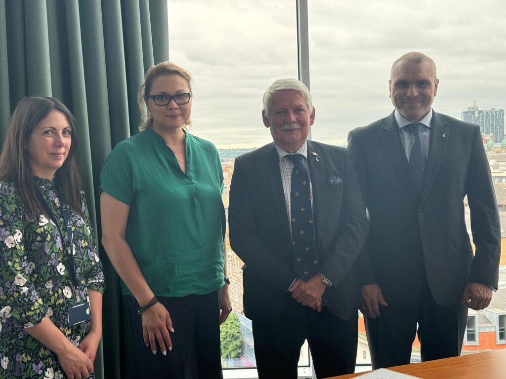 At the Memorandum of Understanding signing ceremony (left to right):

Dr Sarah Hunter, Global Partnerships and Programmes manager at Ulster University;
Prof Kseniia Smyrnova, Vice Rector of Education (international Affairs) at Taras Shevchenko National University of Kyiv;
Honorary Consul of Ukraine for Northern Ireland Alan Moore OBE TD DL ;
Consul Andrii Kuslii, head of the Consulate of Ukraine in Edinburgh
